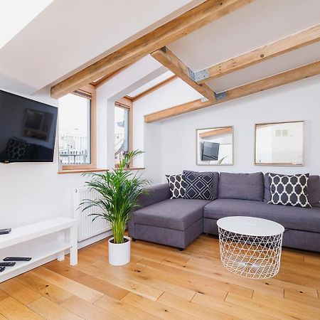 2 Bedroom Apartment With Terrace- Pilsudskiego 11 Cracovia Esterno foto